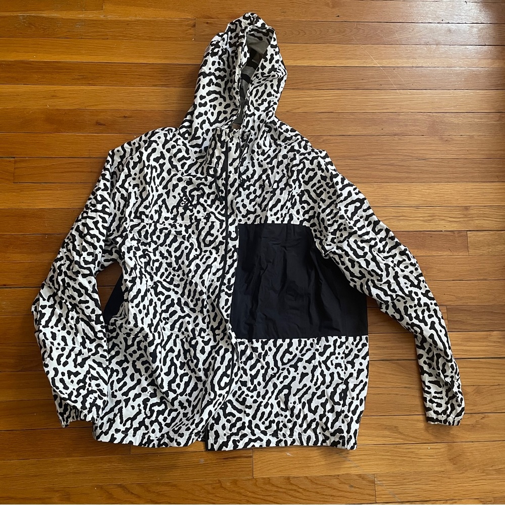 NIKE ACG Animal Print Hooded Windbreaker Raincoat Lightweight Jacket